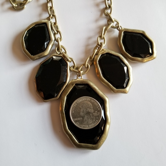Necklace - Freeform Shape Statement Necklace black and gold tone - Picture 3 of 13